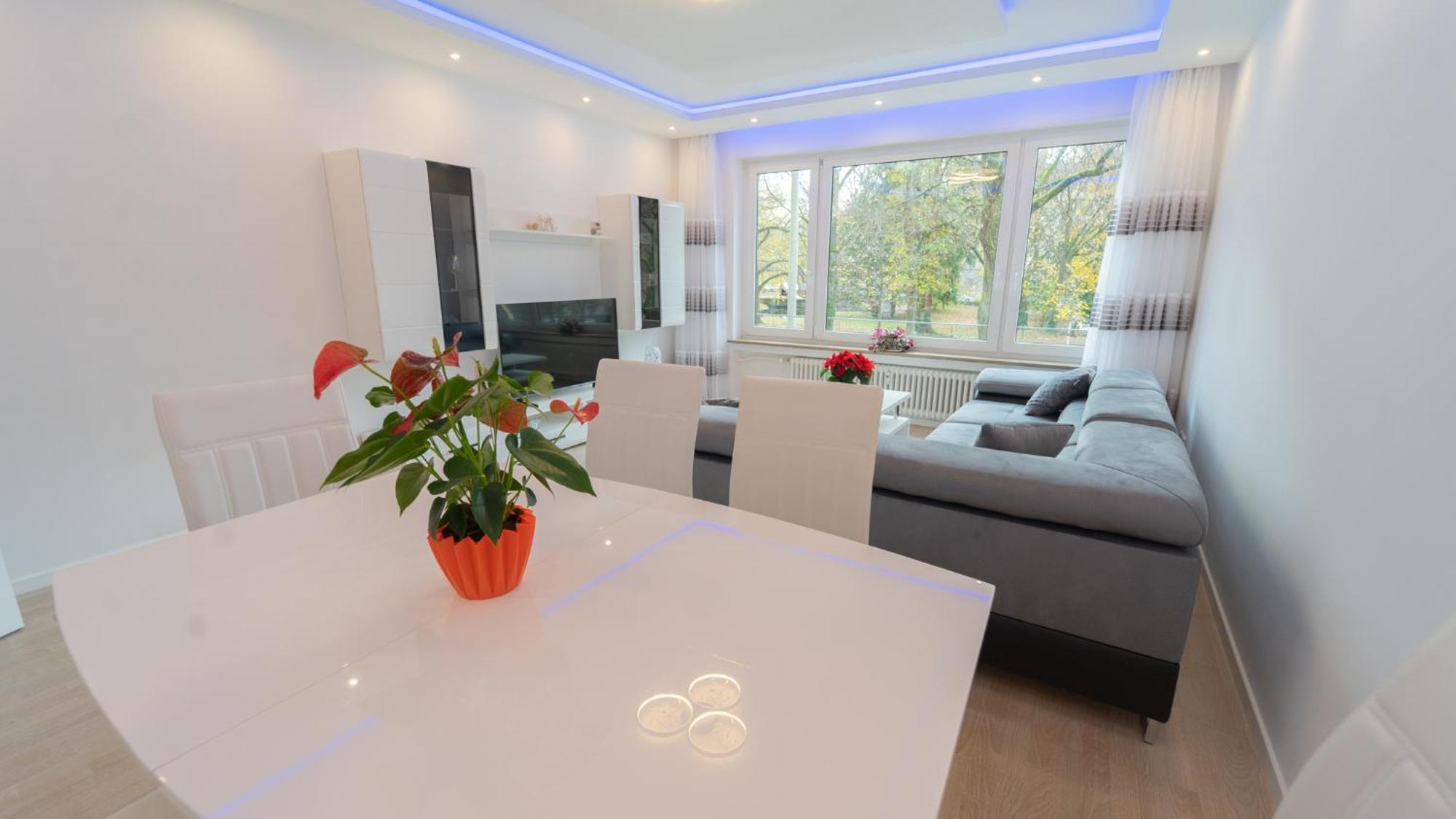 Mega Lux Apartment Эсслинген Экстерьер фото